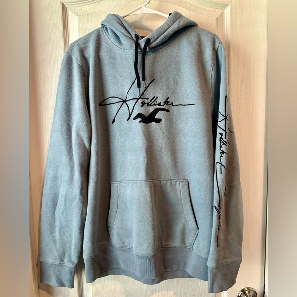 Hollister Blue Hoodie Size L Large Embroidered Logo Navy hood sweatshirt